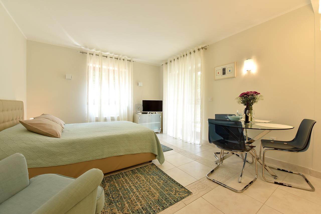 קוטור Apartment Maniva מראה חיצוני תמונה