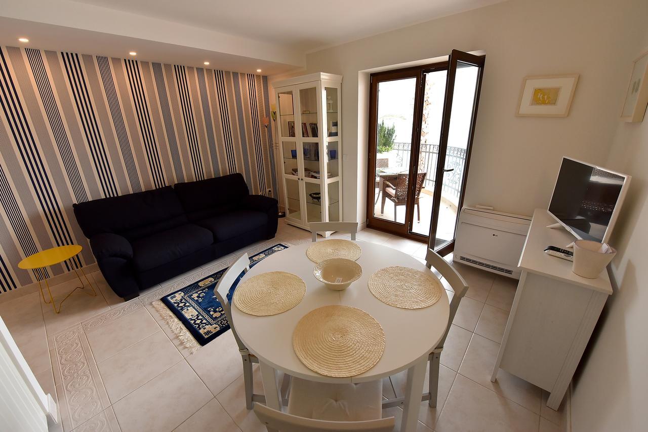 קוטור Apartment Maniva מראה חיצוני תמונה